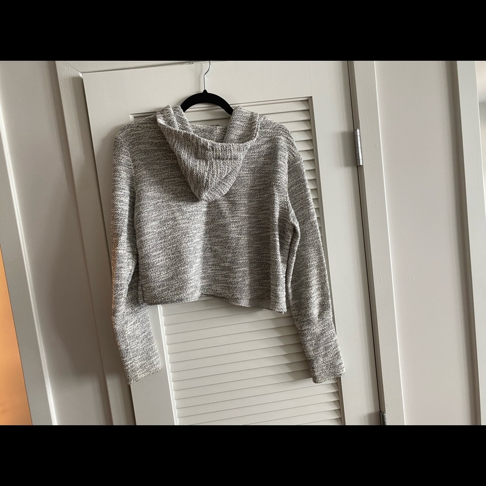 Brandy Melville Cropped Hoodie - Picture 3 of 3